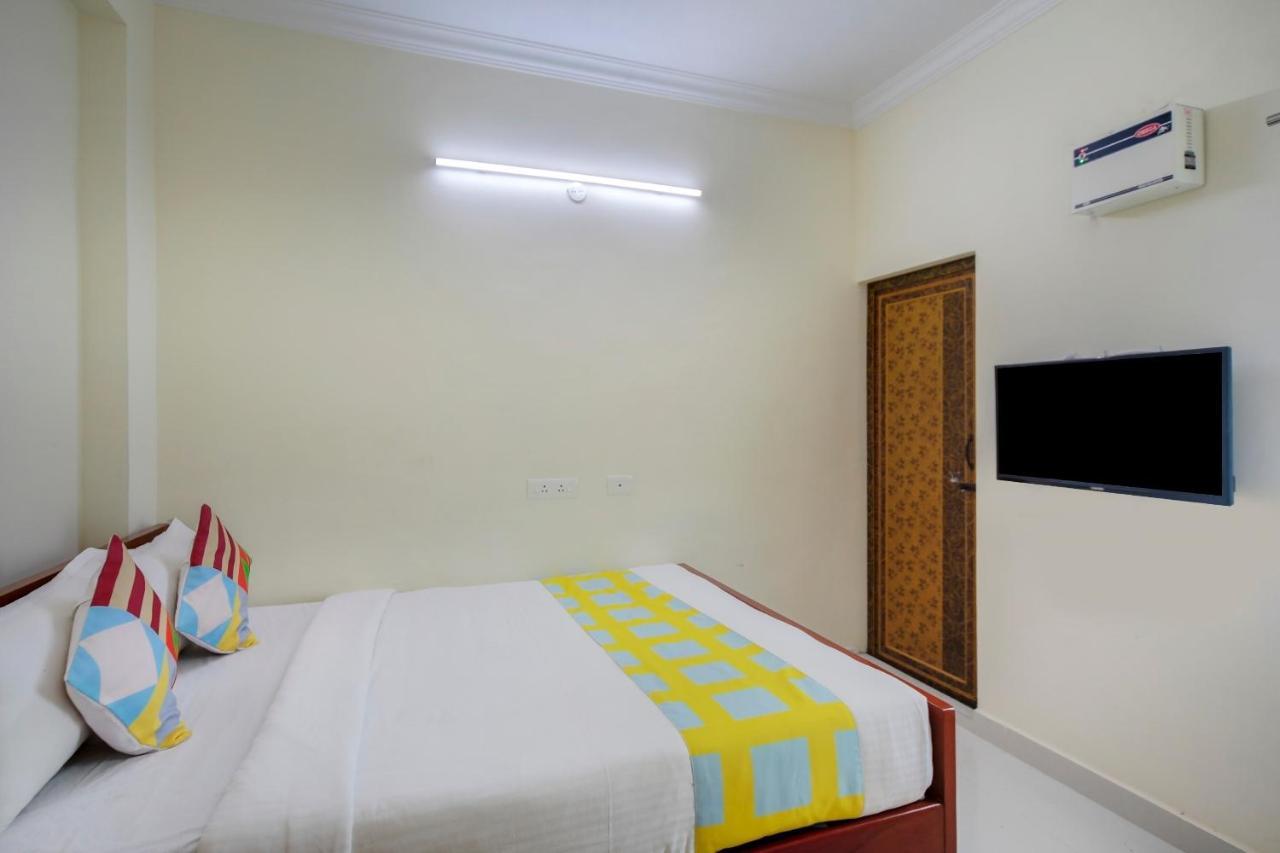 Hotel Yadvik Čennai Exteriér fotografie